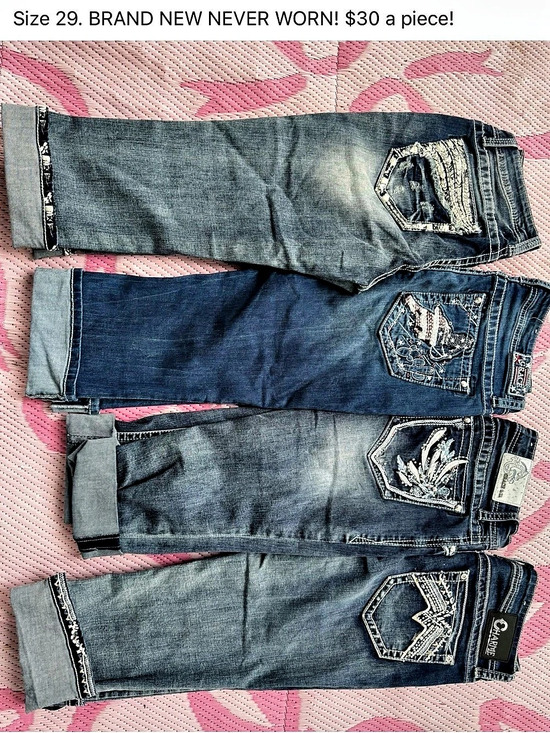 Grace in LA Denim - Grace in LA Women's Embellished capri’s Waist 29